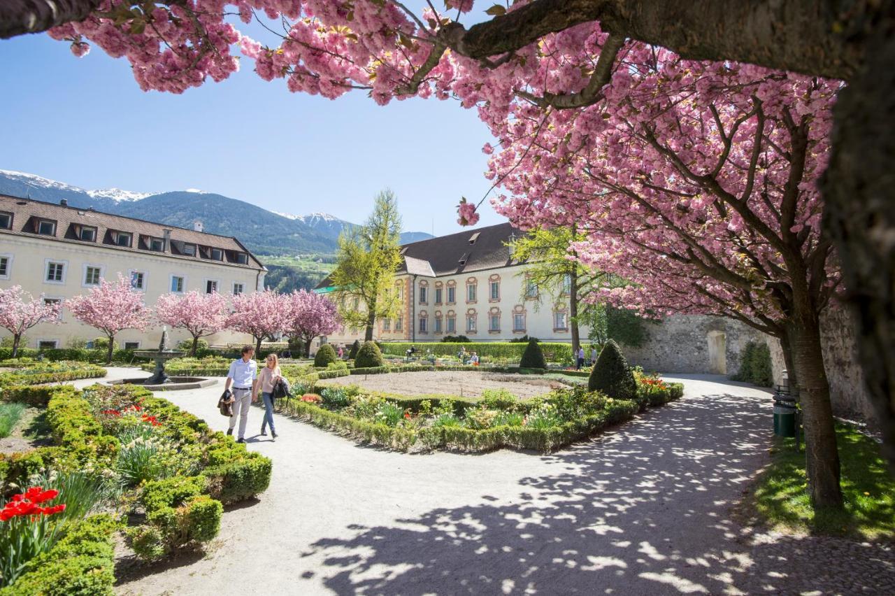 Nice Living Neue- Moderne Apartments Im Herzen Von Brixen - Kostenlose Brixencard - Ideal Fuer Familien, Paare, Geschaeftsreisende Und Allen Urlaubs Hungrigen Bagian luar foto
