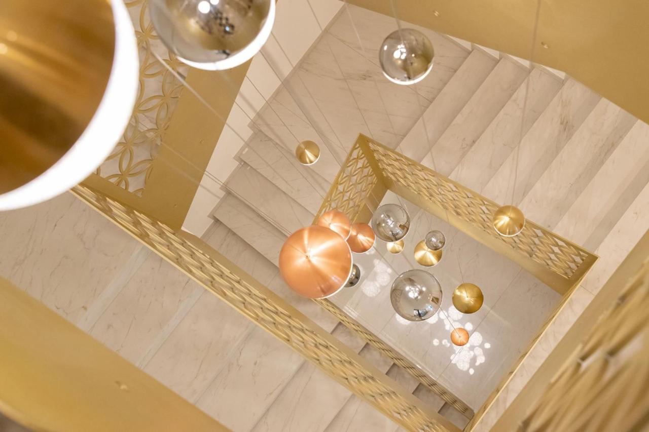 Nice Living Neue- Moderne Apartments Im Herzen Von Brixen - Kostenlose Brixencard - Ideal Fuer Familien, Paare, Geschaeftsreisende Und Allen Urlaubs Hungrigen Bagian luar foto