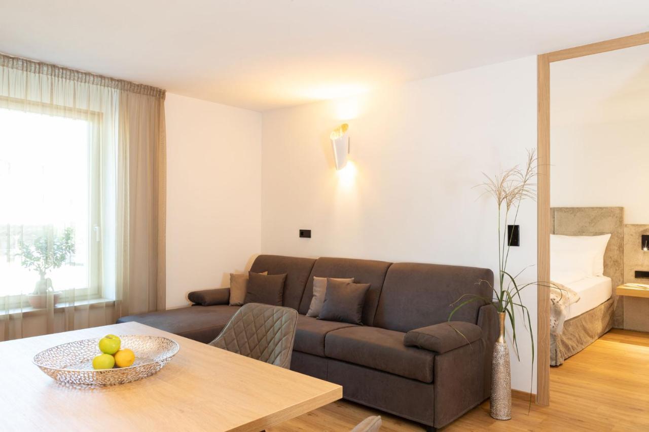 Nice Living Neue- Moderne Apartments Im Herzen Von Brixen - Kostenlose Brixencard - Ideal Fuer Familien, Paare, Geschaeftsreisende Und Allen Urlaubs Hungrigen Bagian luar foto