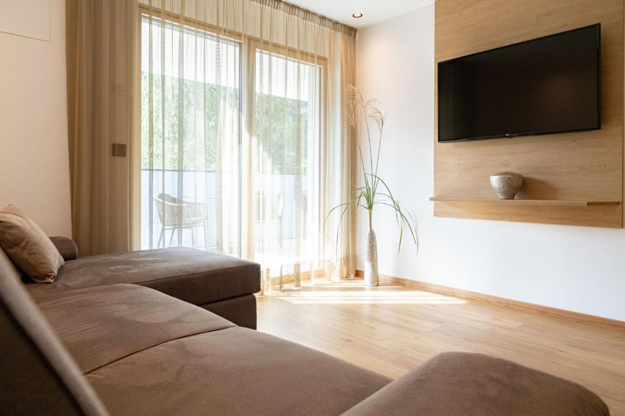Nice Living Neue- Moderne Apartments Im Herzen Von Brixen - Kostenlose Brixencard - Ideal Fuer Familien, Paare, Geschaeftsreisende Und Allen Urlaubs Hungrigen Bagian luar foto