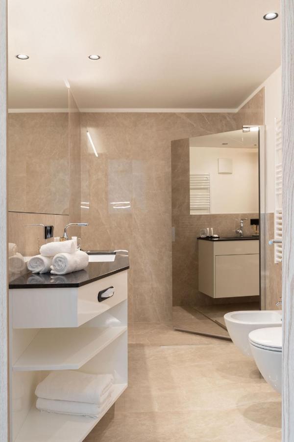 Nice Living Neue- Moderne Apartments Im Herzen Von Brixen - Kostenlose Brixencard - Ideal Fuer Familien, Paare, Geschaeftsreisende Und Allen Urlaubs Hungrigen Bagian luar foto